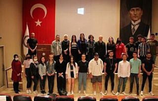 DPÜ’de “Arıların Sesi Ol” konulu konferans