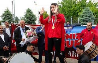 Dünya şampiyonu Hatice Akbaş’a Malatya’da coşkulu...