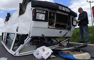 Edirne’de feci kaza: Minibüs içindeki yolcularla...