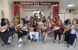 Edirneli kadınlar bağlama ile hayata bağlandı