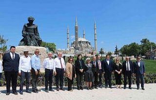 Edirne’nin kanayan yarası Selimiye Meydanı hak...