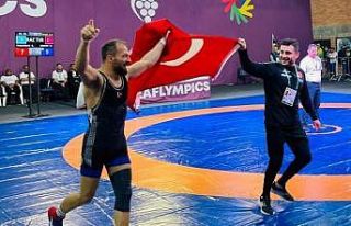 Edremitli öğretmen olimpiyatlarda altın madalya...