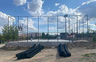 Elazığ Gençlik Merkezi’ne tenis kortu