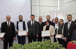 Elazığ’da çiftçilere 20 bin ipekböceği larvası...