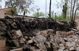Elazığ’da şiddetli yağış nedeniyle istinat...