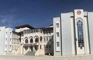 Elbistan Fen Lisesi, şehrin ilk marka tescilli okulu...