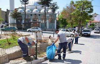Emet Belediyesinden çevre düzenleme ve temizlik...
