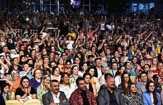 Emiralem Çilek Festivali’ne rekor katılım