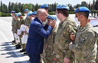 Engelli bireyler 1 günlüğüne de olsa asker olma...