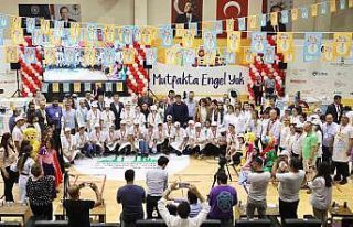 Engelli öğrenciler yemek pişirdi, lezzeti damaklarda...