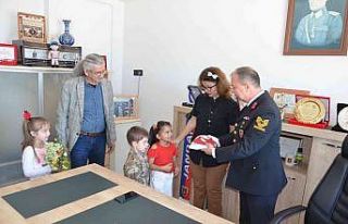 Esenköy’de anaokulu öğrencilerinden askere Türk...