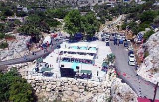 Esenli Meydanı törenle hizmete açıldı