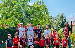 Eskişehirsporlu futbolcular çocuklarla buluştu