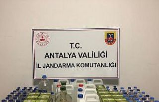 Evinde alkol üretip satan şahsa operasyon