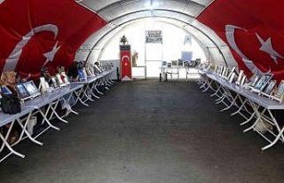 Evlat nöbeti 977’nci gününde