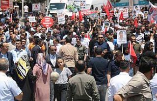 Evlat nöbetinin 1000’inci gününde 10 bin kişiyle...