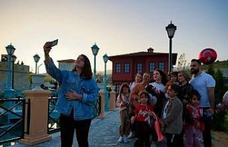 Expo Alanlarına girişler ve programlar ücretsiz...