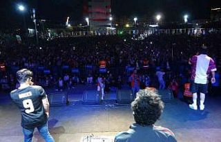 Eypio, Uşaklı hayranlarına unutulmaz bir gece yaşattı