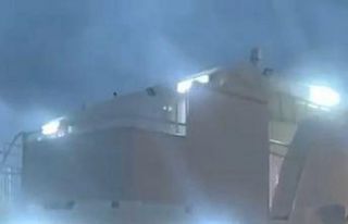 Feribotta can pazarı: Metrelerce yükselen dalgalarda...