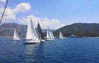 Fethiye’de tekneler Atatürk anısına yarışıyor