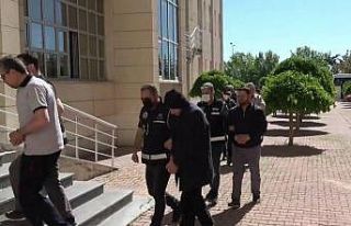FETÖ’nün yeniden yapılanması operasyonunda 15...