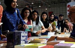 Gaziantep Kitap Fuarı’nda 3 milyon kitap görücüye...