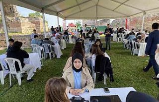 Gençler bu kez ‘Sokak Hayvanları’ için fikir...