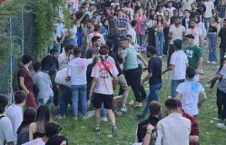 Gençlik festivalinde yumruk ve tekmeler havada uçuştu