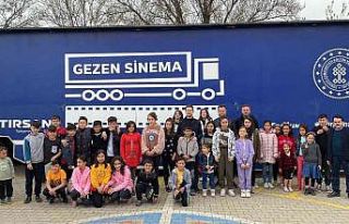 Gezen Sinema Tırı Altıntaş’ta çocuklarla buluştu