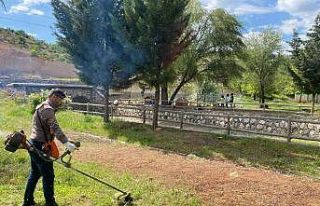 Gölbaşı’nda parklara bakım çalışması