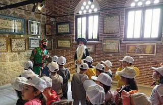 Gölcük’te çocuklar geleneksel sanatları öğreniyor