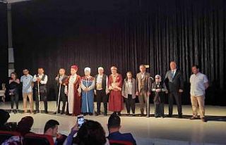 Görme engelli bireyler tiyatro oyunu sergiledi