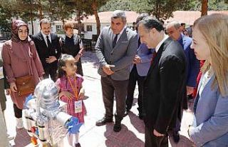 Gümüşhane’de 4. Kodlama Şenliği’nde çocuklar...