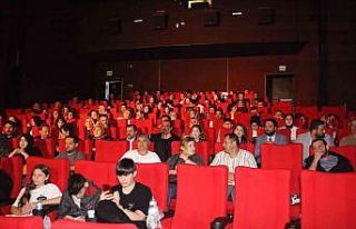 Gürsulullar sinema salonlarını doldurdu