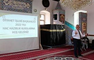Hacı adaylarına yönelik eğitim seminerleri başladı