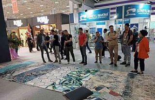 Halı tasarım öğrencileri Domotex Halı Fuarında