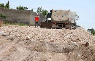 Haliliye’de üç mahallenin daha yol ağı genişletiliyor