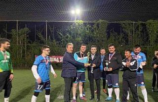 Hanönü’deki halı saha futbol turnuvasında kupa...