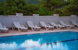 Harlek Termal Otel’de açık havuz ve aupa park...