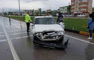 Hastaneye giderken kaza geçirdiler