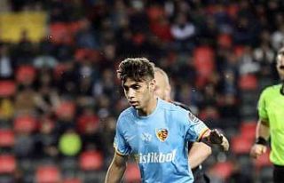 Hayrullah Erkip ilk kez forma giydi