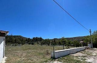 Hırsızlar bu sefer mezarlığın kapsını çaldı