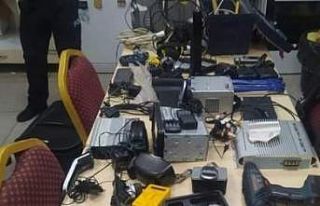 Hırsızlık şüphelileri suçüstü yakalandı