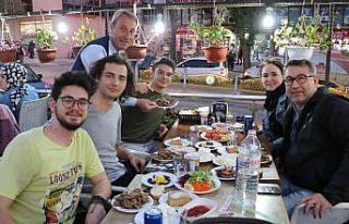 İftar sofralarının vazgeçilmez lezzeti tava ciğere...
