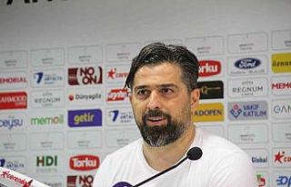 İlhan Palut: "Üçüncülük adına ayakta kalmalıyız"