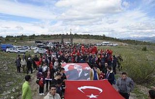İstiklal Yolu’nda şehitlere saygı yürüyüşü