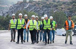 İzmir Büyükşehir Belediyesinden yol yatırımları...