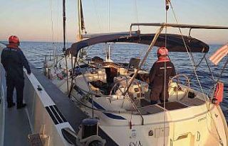 İzmir’de 127 düzensiz göçmen ve 5 göçmen kaçakçısı...