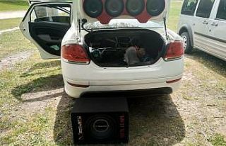 Jandarma abartı egzozlu ve ses sistemli araçlara...