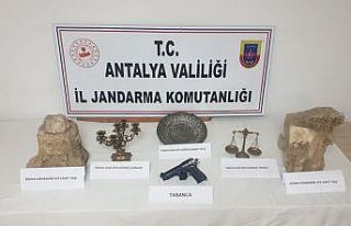 Jandarmanın yaptığı baskında evden tarih çıktı
